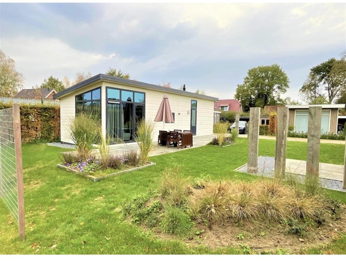 Knus Chalet Heidebloem Putten Buitenkant foto