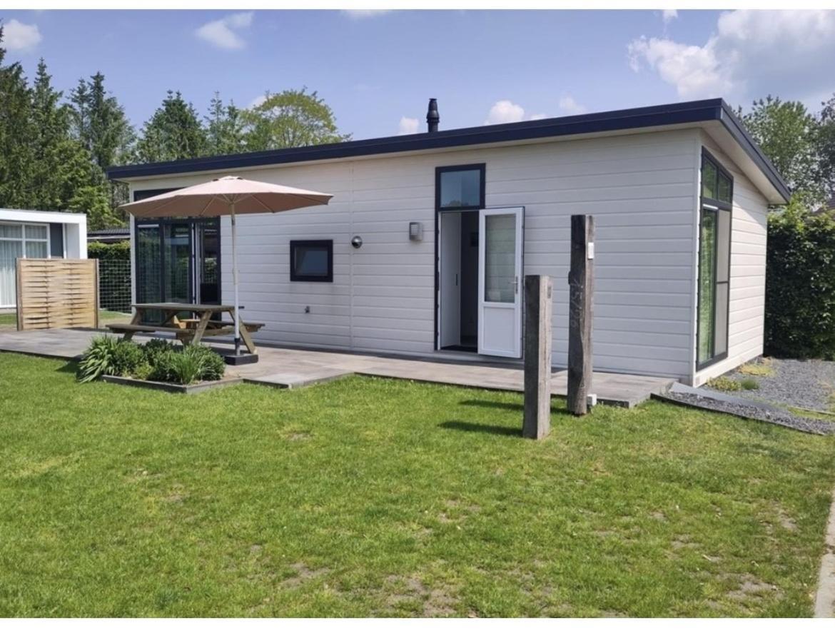 Knus Chalet Heidebloem Putten Buitenkant foto