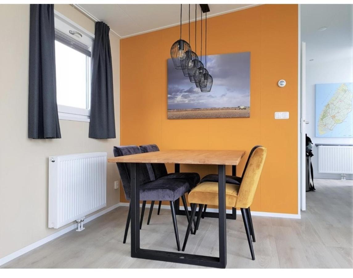Knus Chalet Heidebloem Putten Buitenkant foto