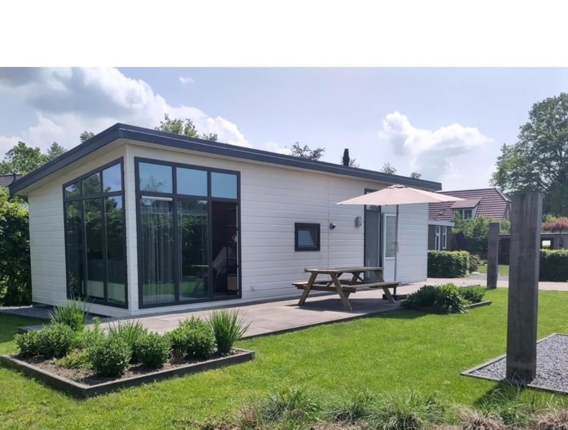 Knus Chalet Heidebloem Putten Buitenkant foto